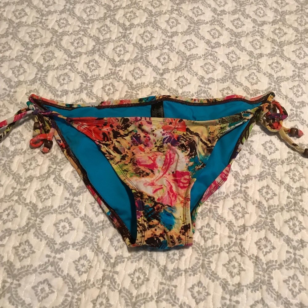 string bikini bottoms